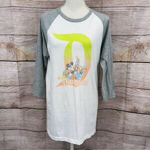 NWT Disneyland Grey and White  Raglan 3/4 Sleeve Shirt Size S
